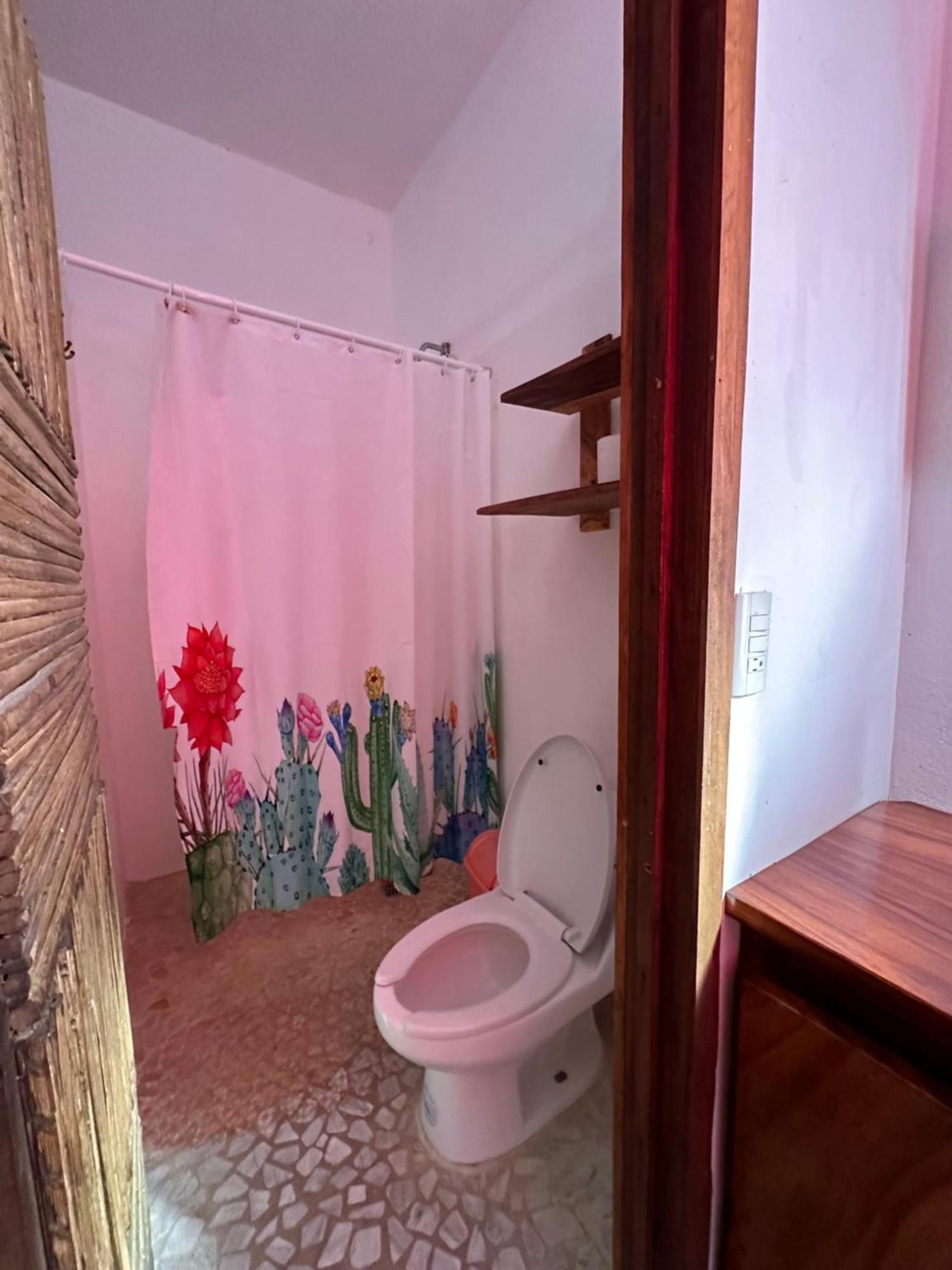 Отель Casa Kokona Пуэрто-Эскондидо Экстерьер фото